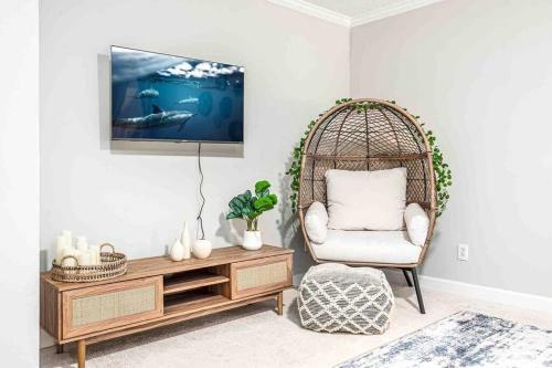 Villa Cozy Boho Kildaire Farms Home- Near Downtown