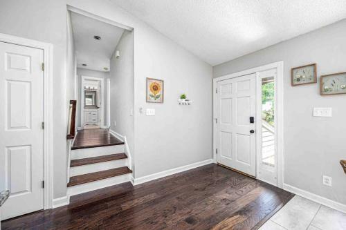 Villa Cozy Boho Kildaire Farms Home- Near Downtown