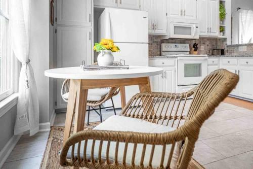 Villa Cozy Boho Kildaire Farms Home- Near Downtown