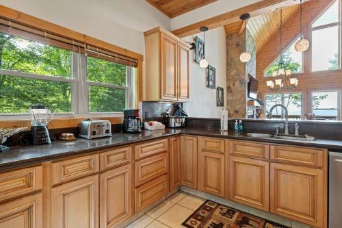 New! Blueberry Meadows In Beech Mountain
