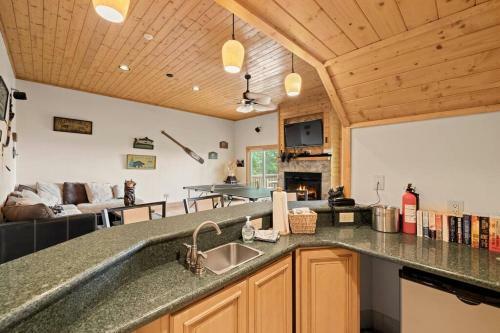 New! Blueberry Meadows In Beech Mountain
