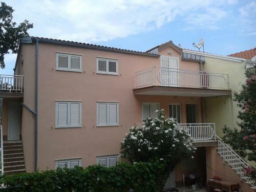 Apartments Lon?arevi?