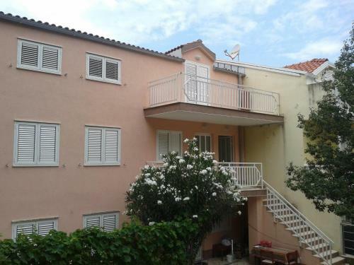 Apartments Lon?arevi?