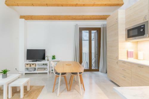 Nice City Center Apartment