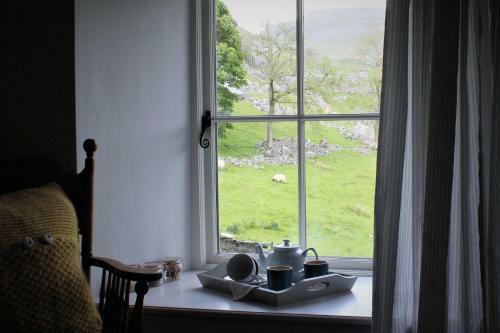 Hostal Crina Bottom Bed And Breakfast