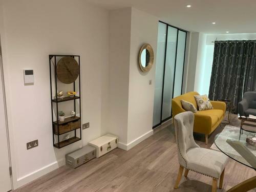 Stylish 1-bed Manhattan Apartment / Free Parking