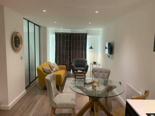 Stylish 1-bed Manhattan Apartment / Free Parking