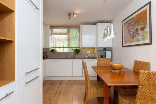 Lovely 1 Bedroom Apartment With Balcony In Putney