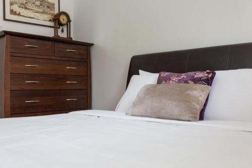 Lovely 1 Bedroom Apartment With Balcony In Putney