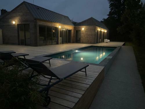Magnifique Villa Avec Piscine, � 5 Min Des Plages