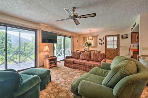 Pet-friendly Robbinsville Home, 2 Mi To Lake!