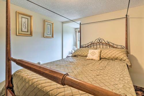 Pet-friendly Robbinsville Home, 2 Mi To Lake!