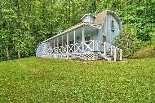 Pet-friendly Robbinsville Home, 2 Mi To Lake!