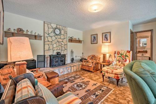 Pet-friendly Robbinsville Home, 2 Mi To Lake!