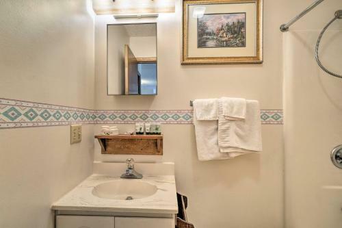 Pet-friendly Robbinsville Home, 2 Mi To Lake!