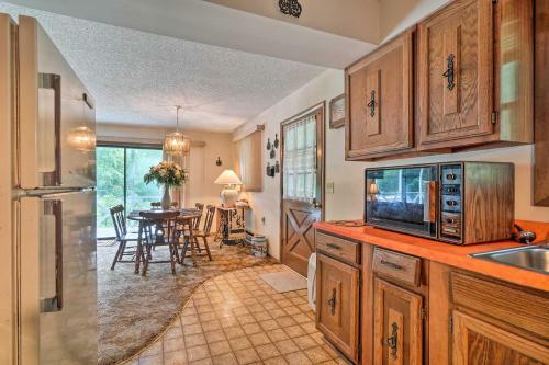 Pet-friendly Robbinsville Home, 2 Mi To Lake!