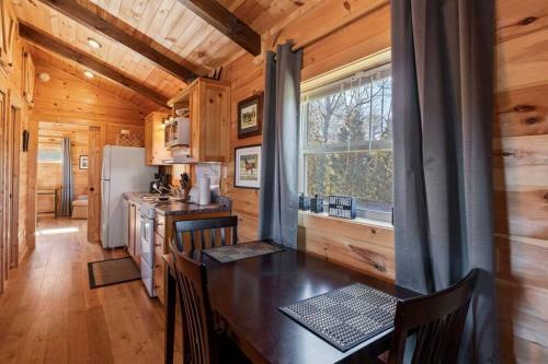 Tiny Cabin 2- Near Tryon Equestrian Center