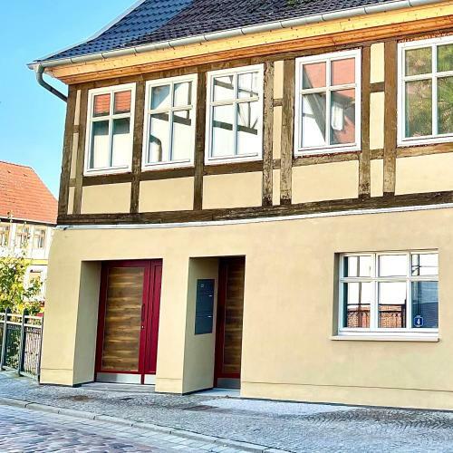 Apartamento Stilvolle, Zentrale Ferienwohnung Mit Parkplatz