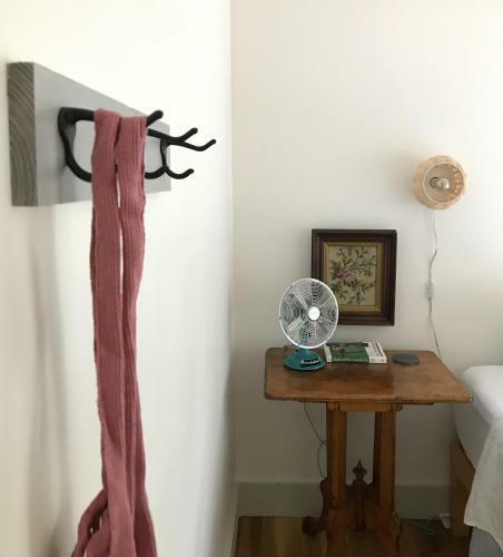 Cottage By The Sea: Pagnotto Shellback House