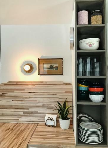 Cottage By The Sea: Pagnotto Shellback House