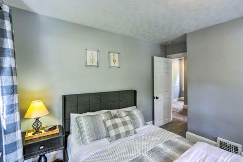 Bright Home With Outdoor Space Less Than 10 Mi To Dtwn!