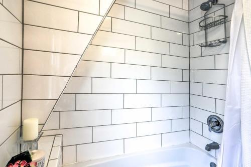Bright Home With Outdoor Space Less Than 10 Mi To Dtwn!