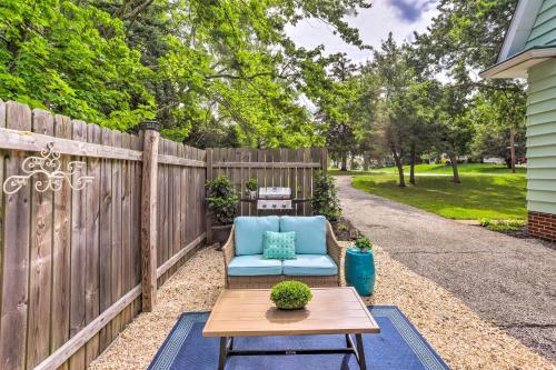 Bright Home With Outdoor Space Less Than 10 Mi To Dtwn!