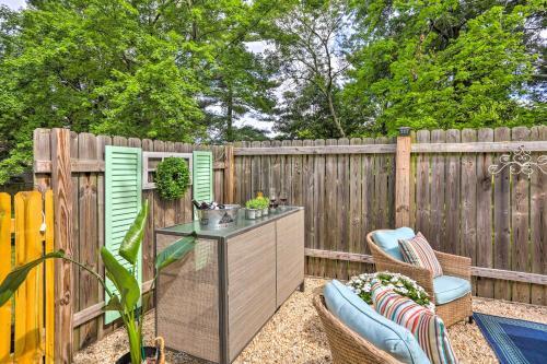 Bright Home With Outdoor Space Less Than 10 Mi To Dtwn!