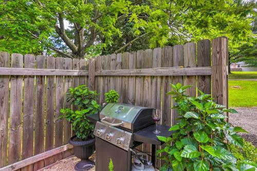 Bright Home With Outdoor Space Less Than 10 Mi To Dtwn!
