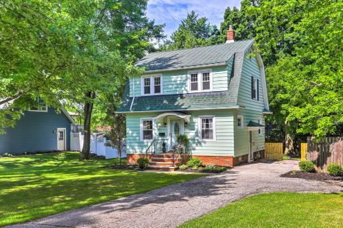 Bright Home With Outdoor Space Less Than 10 Mi To Dtwn!