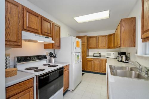 Coral Cottage Mca 832