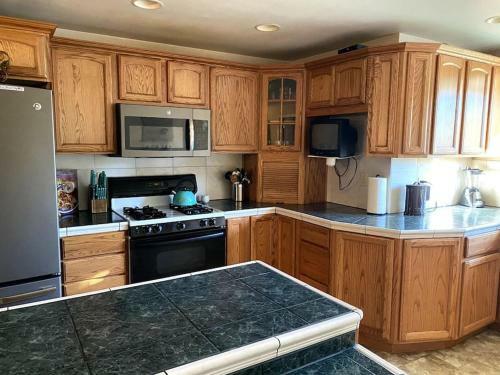 Cheerful 3 Bedroom Large Kitchen Cul De Sac
