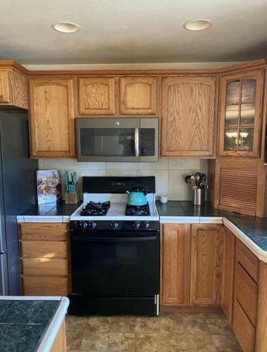 Cheerful 3 Bedroom Large Kitchen Cul De Sac