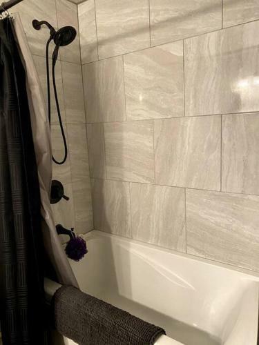 Cheerful 3 Bedroom Large Kitchen Cul De Sac
