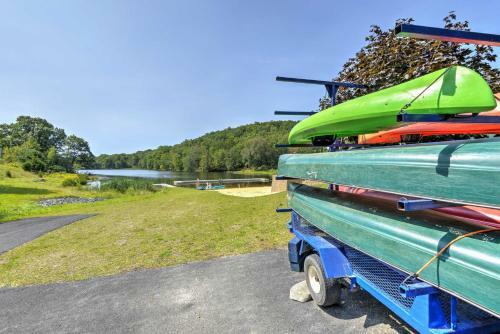 All-encompassing Cobalt Cottage With Game Room!