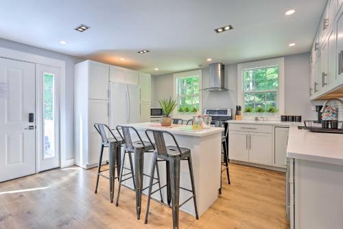 All-encompassing Cobalt Cottage With Game Room!