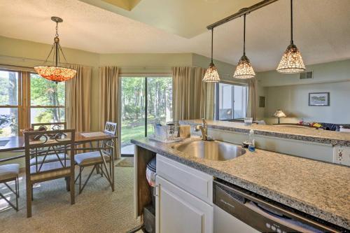 Apartamento Lake Harmony Condo With Community Beach Access!