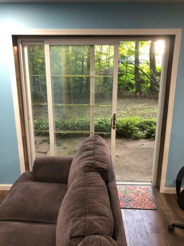 Apartamento Small-town One Bedroom Pad!!!