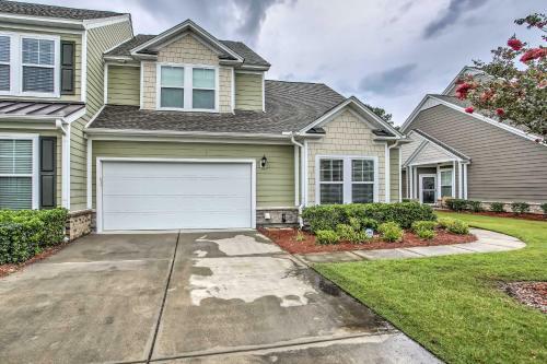 Resort Townhome With Pool Access On Golf Course