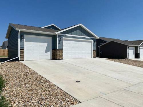 Family Friendly House On A Hill Overlooking Rapid City!