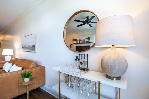Riverfront Condo Downtown River Views Access