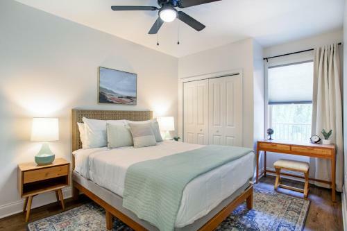 Riverfront Condo Downtown River Views Access