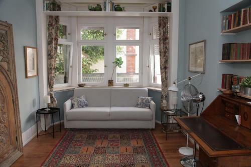 Rosie's Place: Furnished Apartment With Style