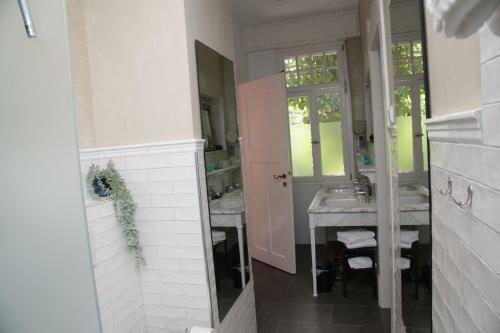 Rosie's Place: Furnished Apartment With Style