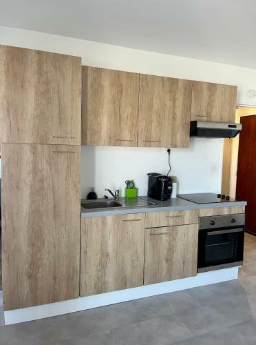 Apartamento T1 Aux Pieds De La Gare B�n�dictins - Dabnb
