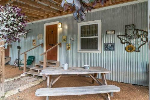 Hostal Bandera Tin Star - Forge Room