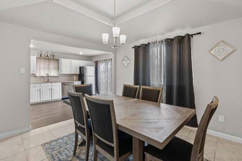 Tranquil 3 Bedroom Home Near Methodist Duncanville