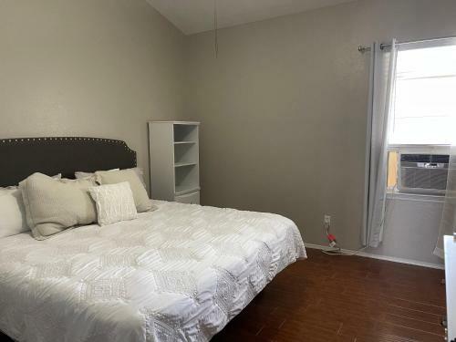 Comfy, Spacious 3 Bedroom Casita
