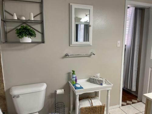 Comfy, Spacious 3 Bedroom Casita
