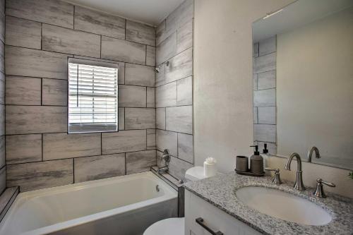 Pet-friendly Dallas Home Close To Downtown!